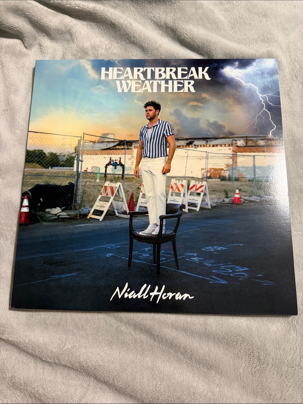 Niall Horan - Heartbreak Weather